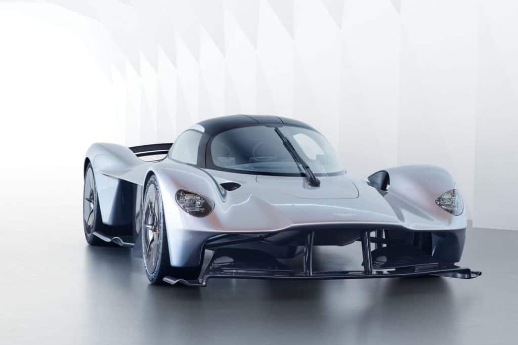 Aston Martin Valkyrie - سيارات تتخطى قيمتها المليون دولار